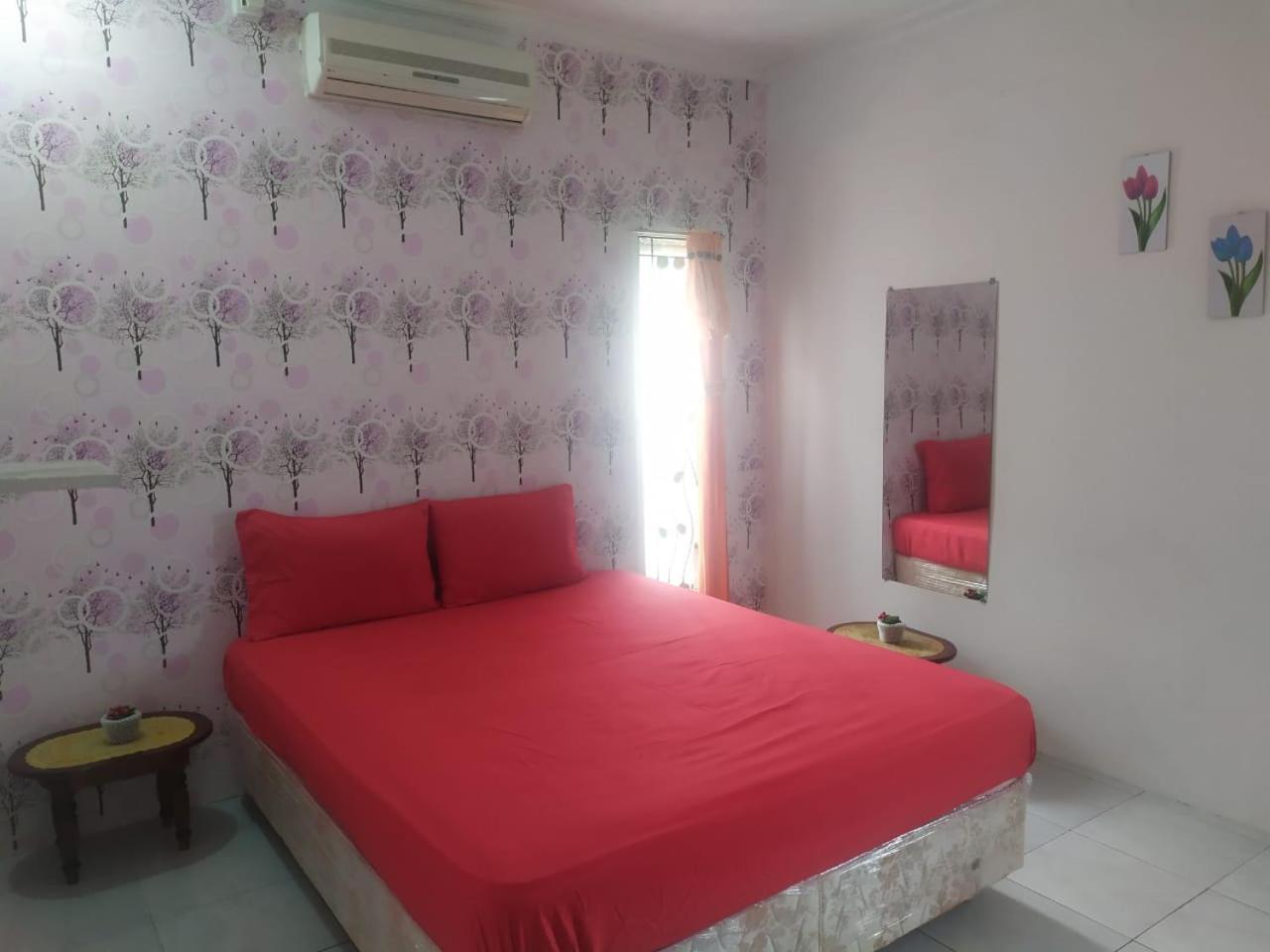 פורווקרטו Endah Homestay Syariah מראה חיצוני תמונה